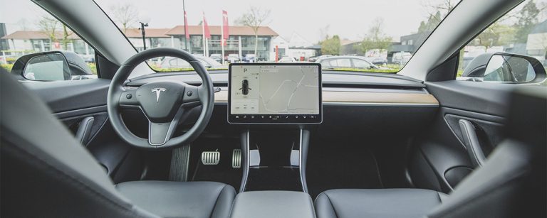 Le plus grand réseau de Tesla disponible à la location