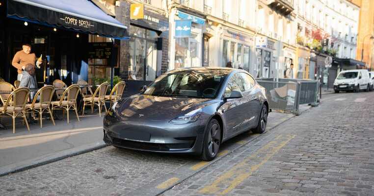 Quelle voiture électrique choisir pour une location de longue durée ?