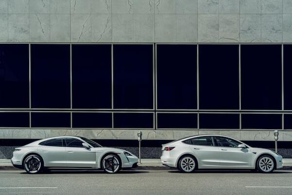 La réalité du stationnement gratuit pour les voitures électriques