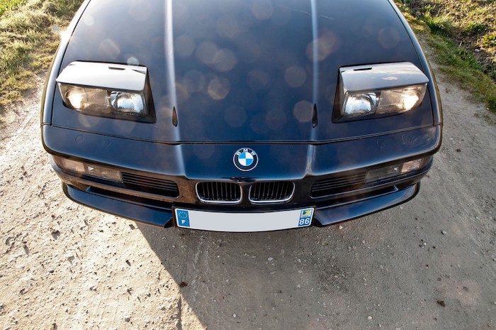 Phares avant d'une BMW 840CI