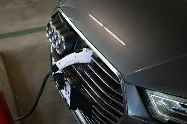 Pourquoi la voiture électrique est-elle économique à louer??
