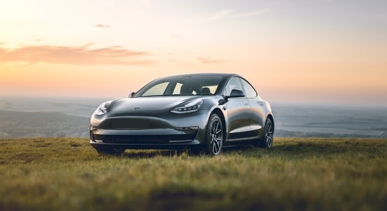 Tesla Model 3 grise