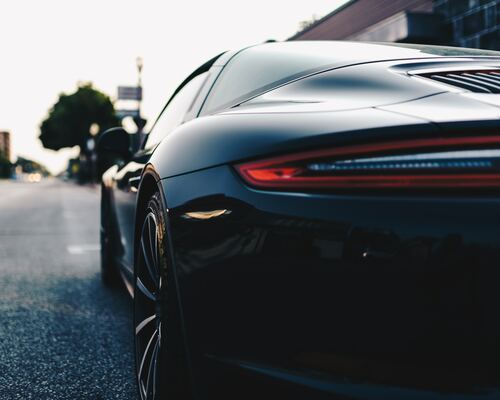 Pourquoi louer une voiture de luxe pour votre prochain événement spécial?