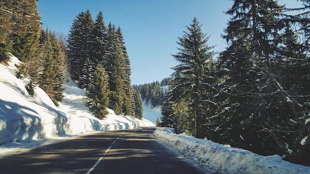 Réussissez votre Voyage Ski depuis Lyon: Comprendre le transport, les stations et les activités disponibles