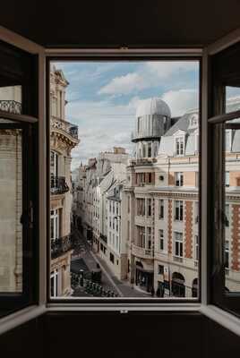 Quittez Paris avec une location de voiture pour les vacances