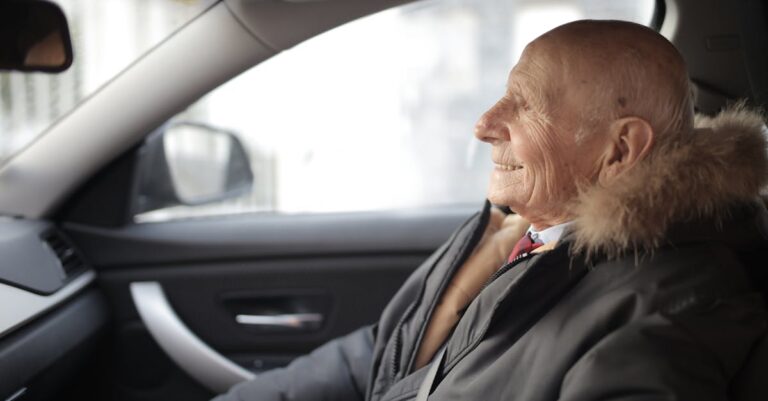 Assurance Auto Senior : Guide Complet pour Bien Choisir