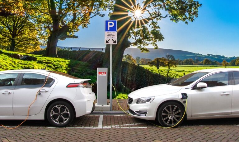 Hybride ou Hybride Rechargeable : Quel Choix Pour Une Mobilité Durable ?