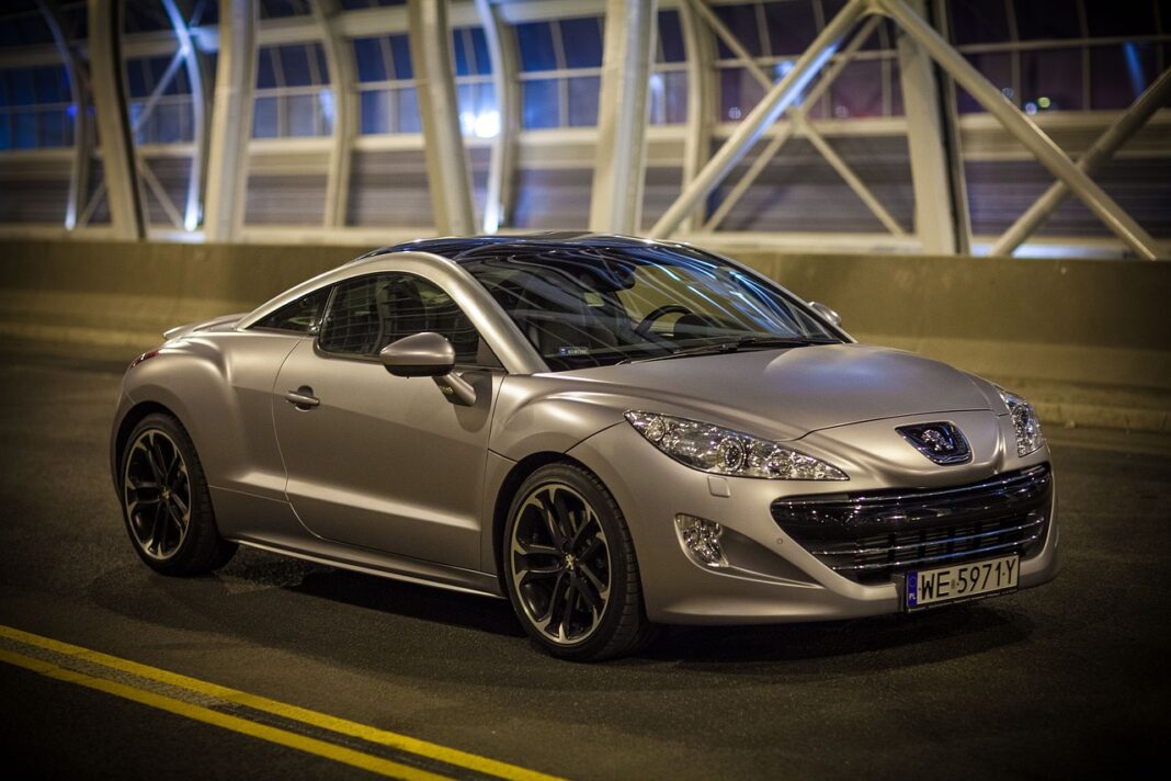 Quelle huile moteur choisir pour Peugeot 208 1.2 essence ?