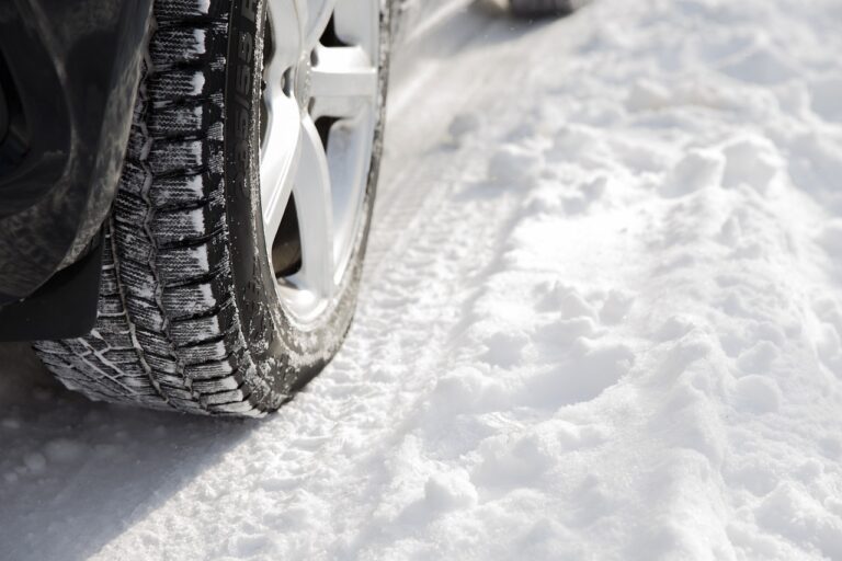 Comment choisir le meilleur pneu neige pour l&rsquo;hiver?