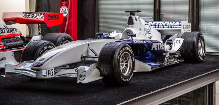 Nouveau Nom Alpha Tauri : rebranding en visa Cash App RB formula One Team