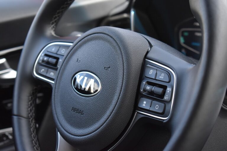 Comprendre et résoudre le voyant moteur orange sur Kia Sportage !