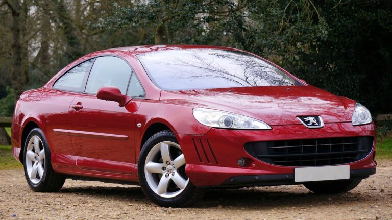 Comparaison des concurrentes de la Peugeot 208 : clio, fiesta, polo !