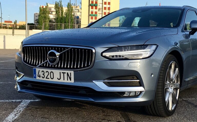 Voiture 2018 : innovations et meilleurs modèles à découvrir !