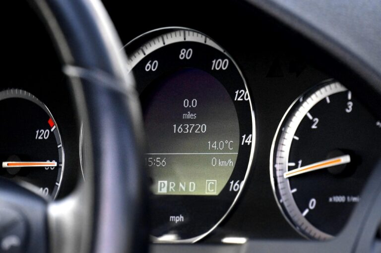 Niveau d&rsquo;huile qui augmente moteur diesel : causes et solutions !