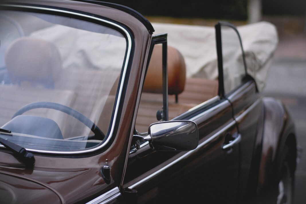 Bruit quand je tourne le volant : causes et solutions !