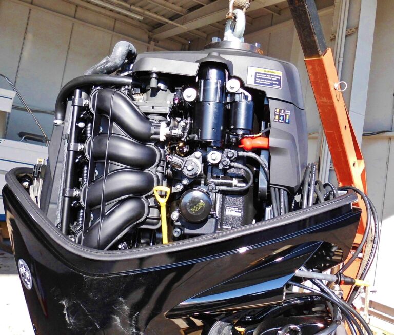 Moteur hors bord perte de puissance : causes et solutions !