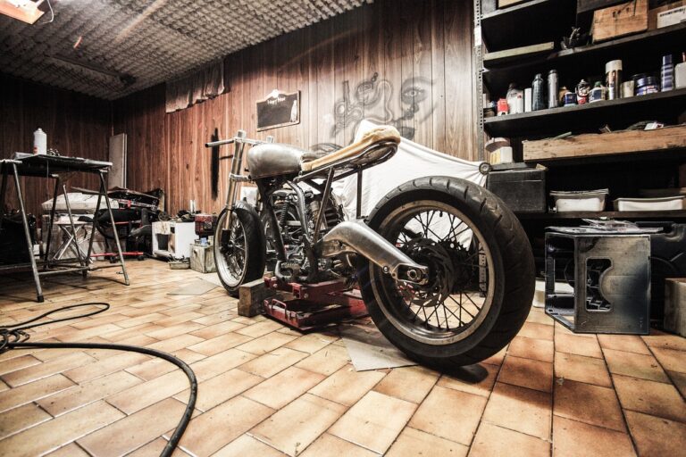Niveau d&rsquo;huile moto : guide complet pour un entretien efficace !