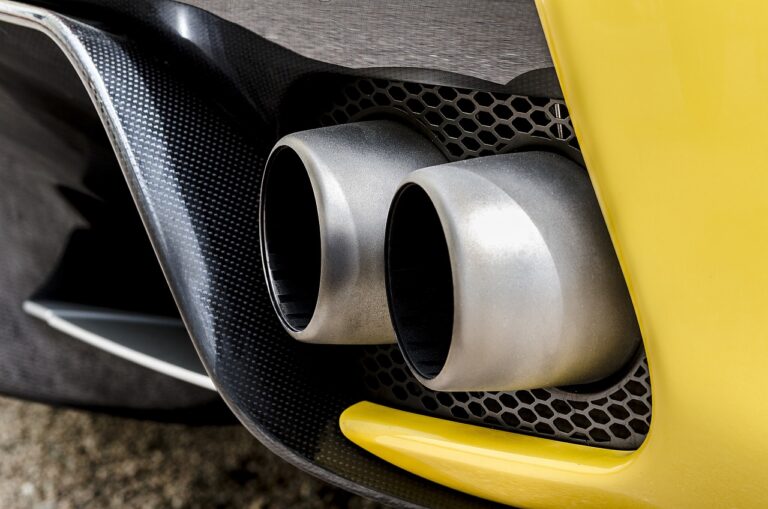Huile qui sort du pot d&rsquo;échappement Diesel : causes et solutions !