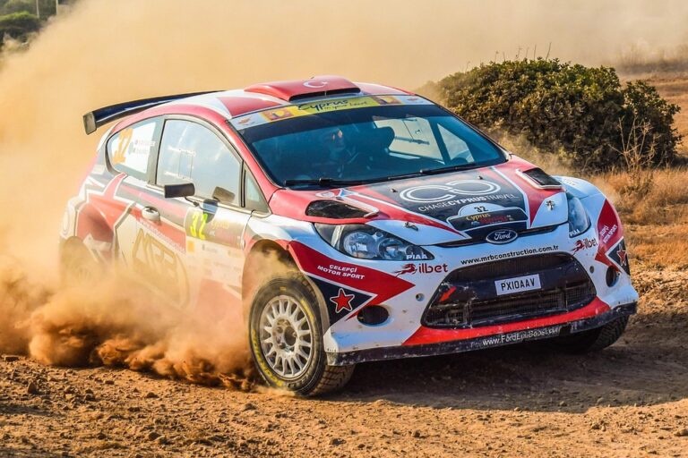 Découvrez la légende du Rallye: Carlos Sainz Père !