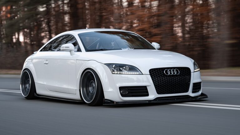 Voiture Real Madrid : Design, Performance et Prestige Audi au Service des Fans