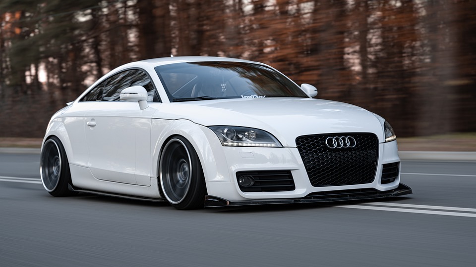 Voiture Real Madrid : Design, Performance et Prestige Audi au Service des Fans