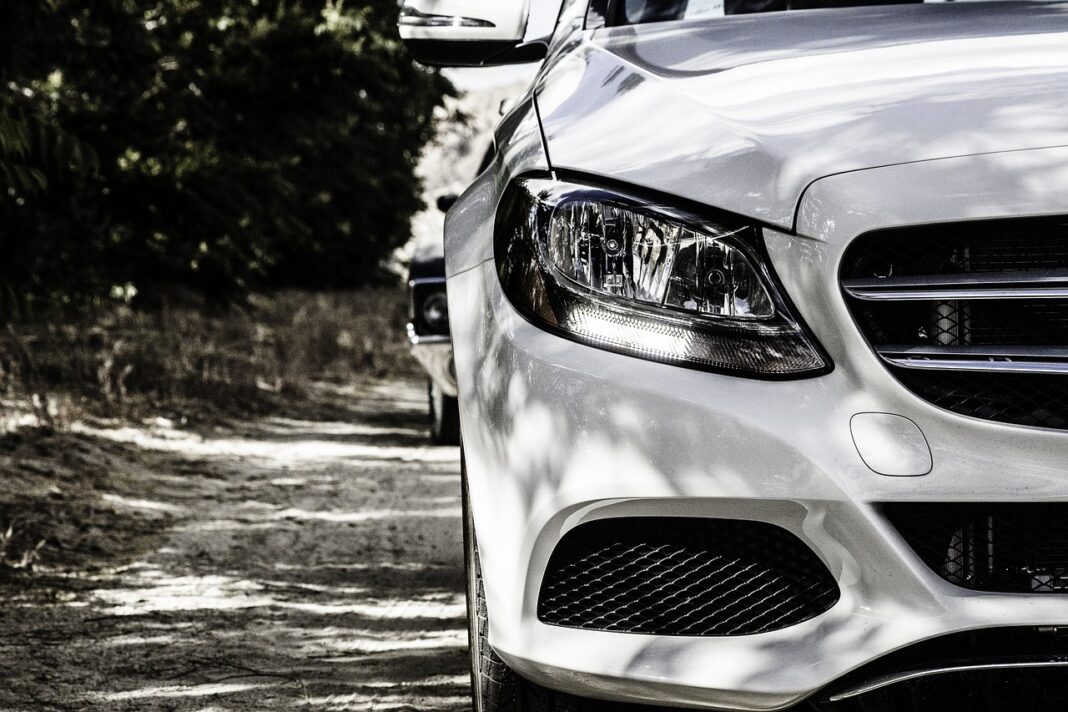 Bruit voiture sans permis : causes, solutions et conseils entretien !