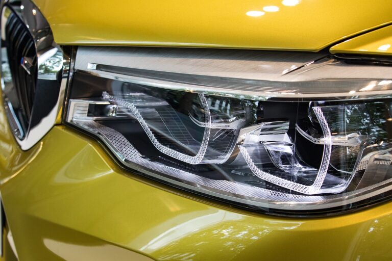 Voiture avec LED : améliorez visibilité, sécurité et style !