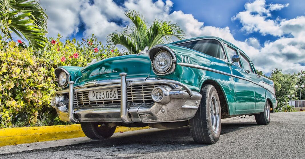 Voiture Cubaine : Histoire, Symbolisme et Ingéniosité des Classiques de Cuba