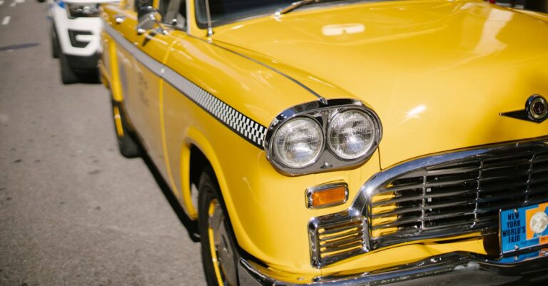 Phare Jaune Voiture : Histoire, Avantages et Modèles Compatibles