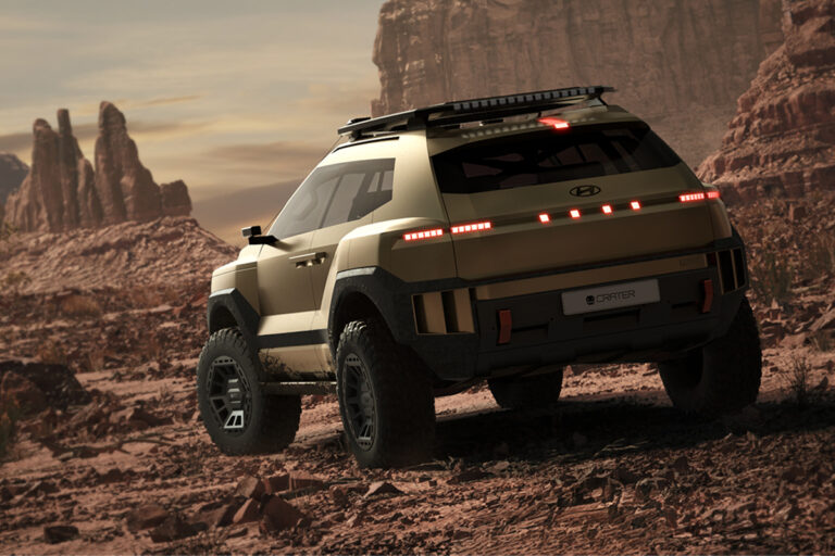 Hyundai Crater dans un desert