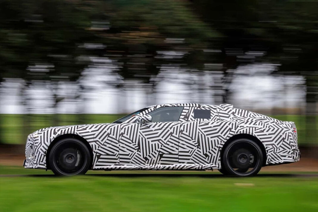 La fameuse Jaguar Type 00 sera t-elle finalement 100% électrique ? On creuse le sujet