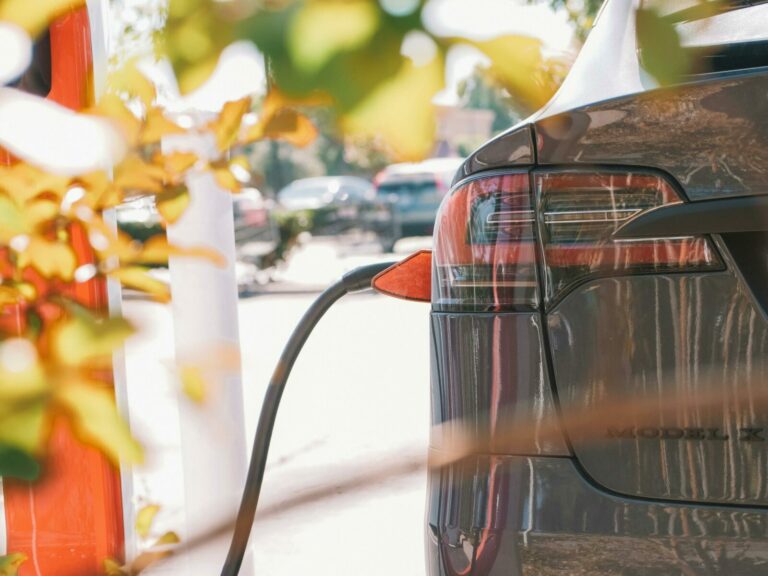 Planifier un long trajet et ses recharges en voiture electrique