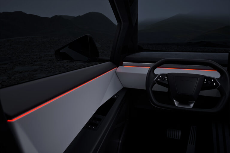 Tesla Yoke Steering Wheel