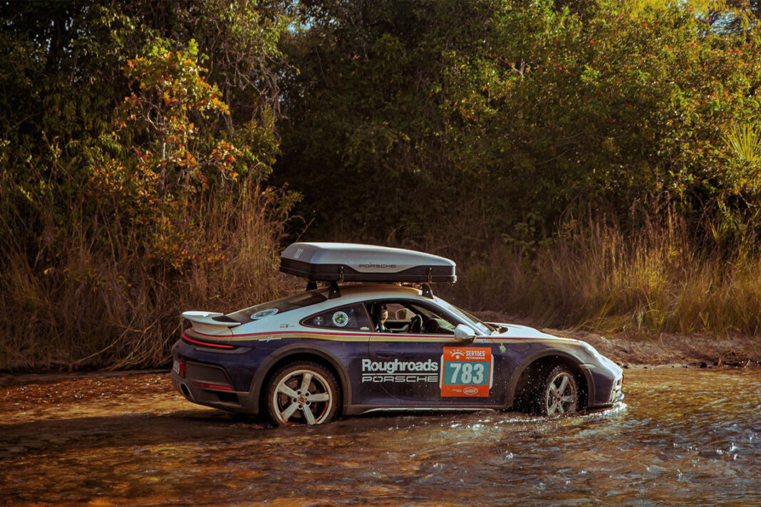 Une 911 Dakar, un père, une mère, leur fils et 7400km dans les paysages sauvages du Brésil
