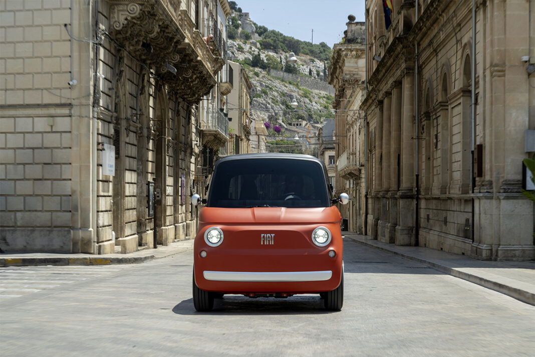 La Fiat Topolino change de couleur… et ça suffit à humilier la Citroën Ami