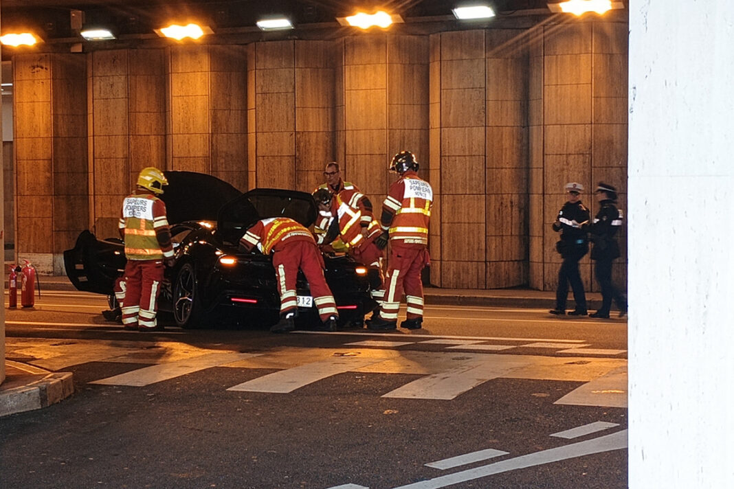 Ferrari 296 GTS crash Monaco