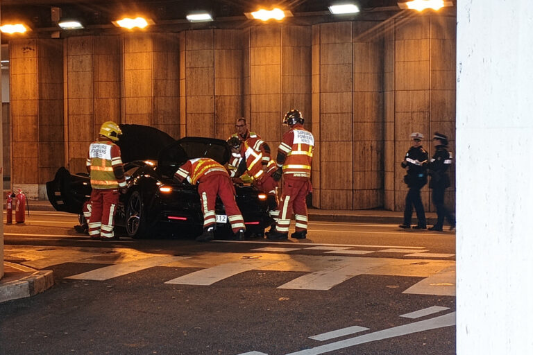 Ferrari 296 GTS crash Monaco