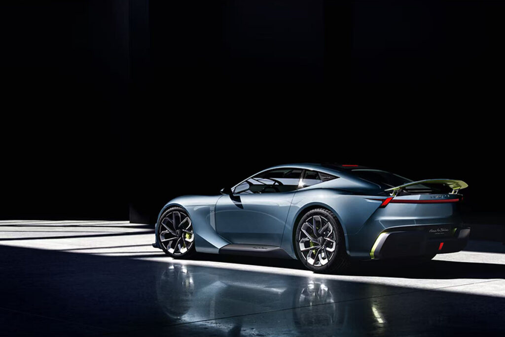 Lynk&Co GT