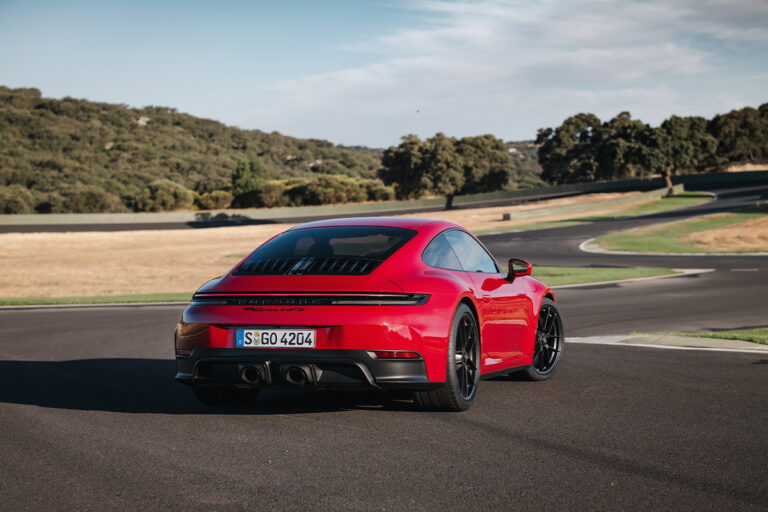 Porsche 911 992.2 Carrera 4 GTS