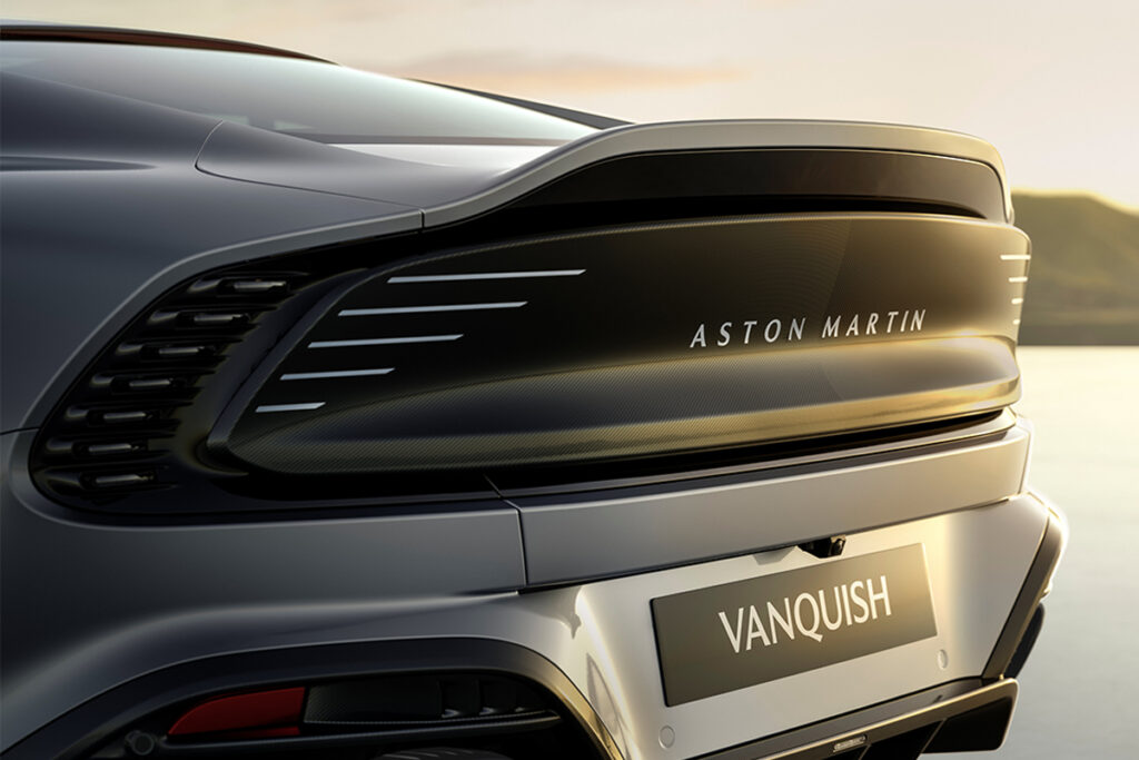 Aston Martin Vanquish 25