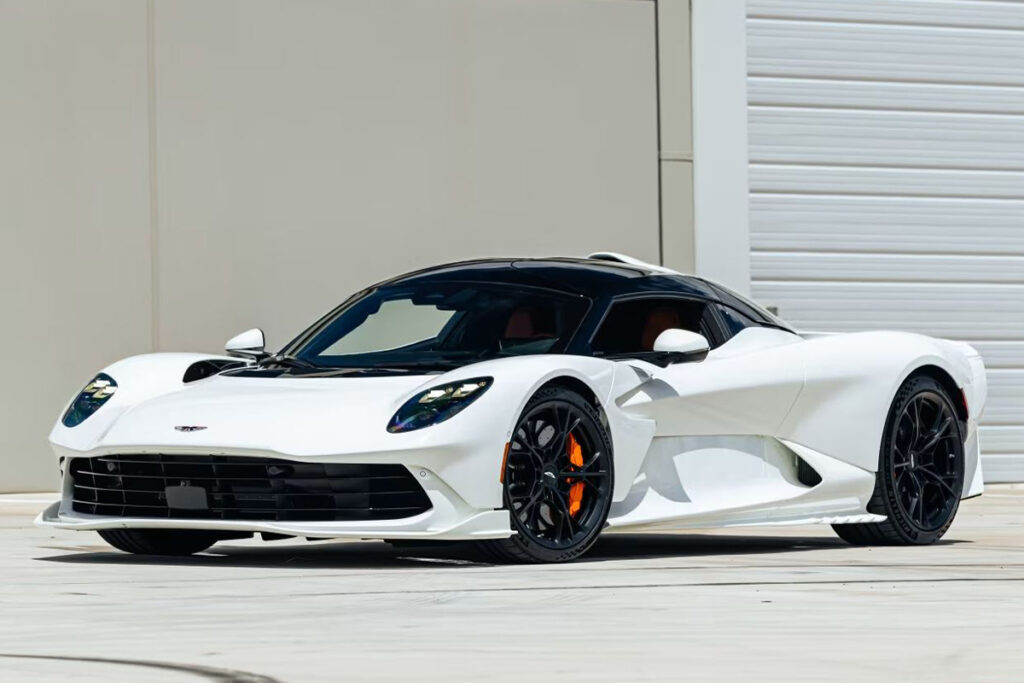 Aston Martin Valhalla