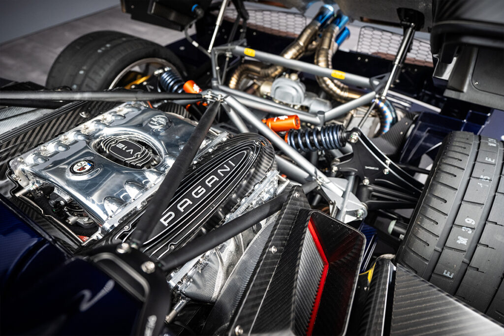 Pagani Huayra 70 Derecho