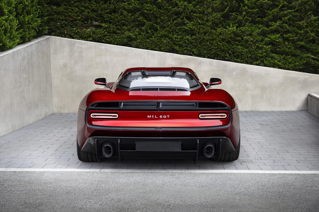 McLaren MCL6 GT